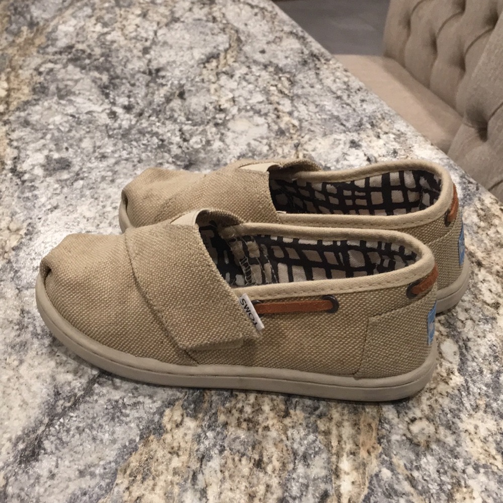 TOMS